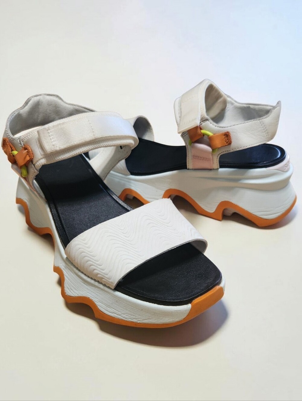 Sorel Kinetic Impact Platform Sandals Women 8.5 White Orange Leather Performance